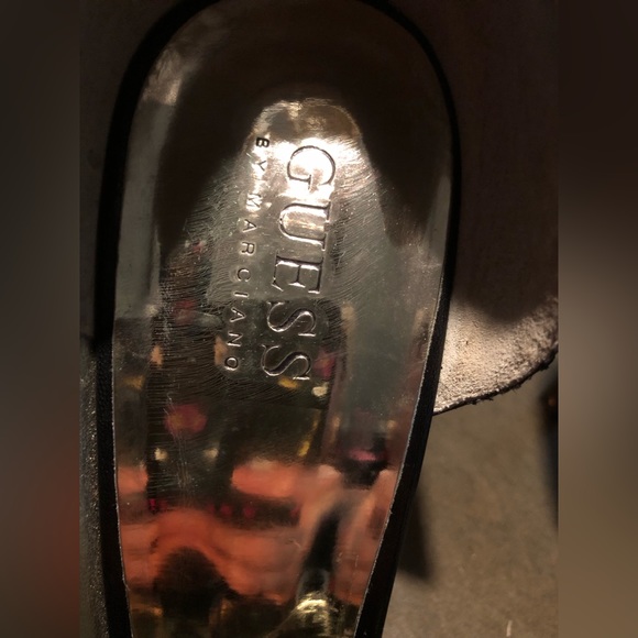 Guess - Picture 3 of 10